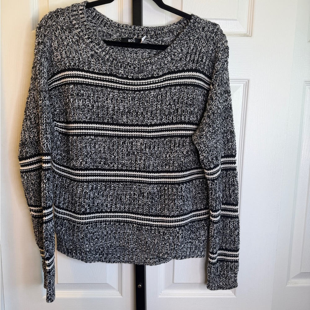 BDG Women's Black and White Crew Neck Sweater, size Small Petite
